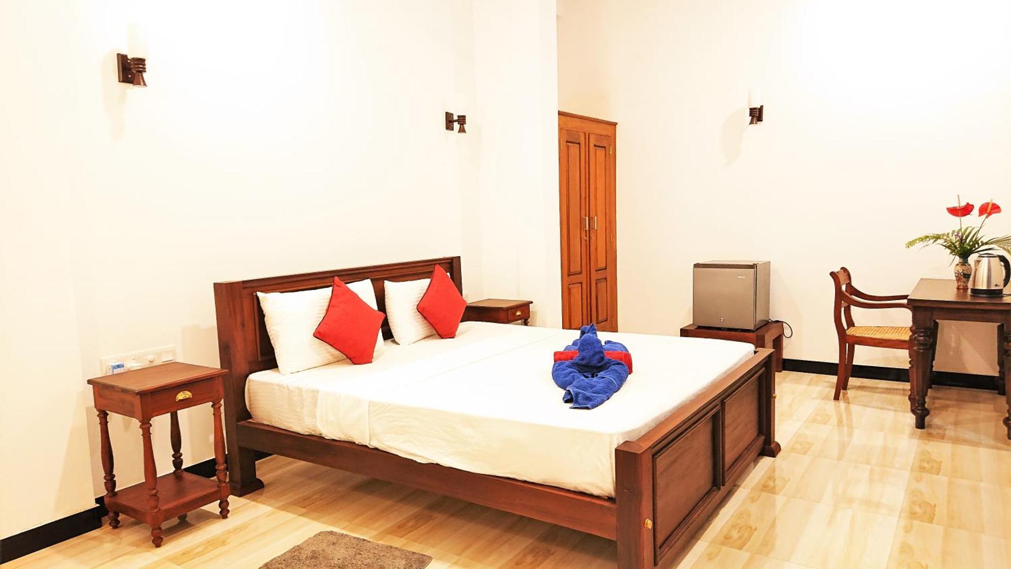 Tropical Inn Мирисса Экстерьер фото